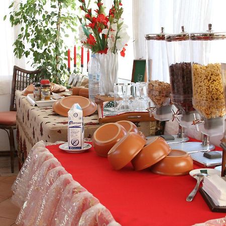 Mindelo Residencial Bed & Breakfast Dış mekan fotoğraf